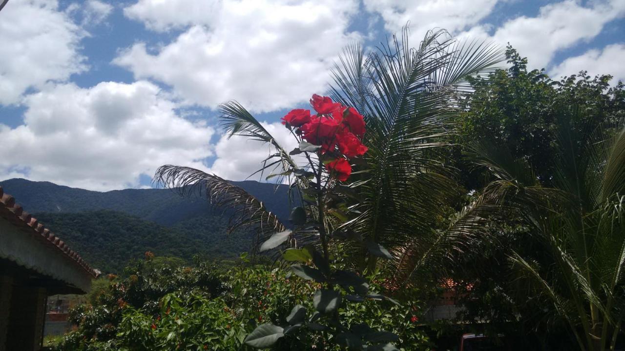 Locacao P Final De Semana Mourada Terrea Hotel คารากัวตาตูบา ภายนอก รูปภาพ